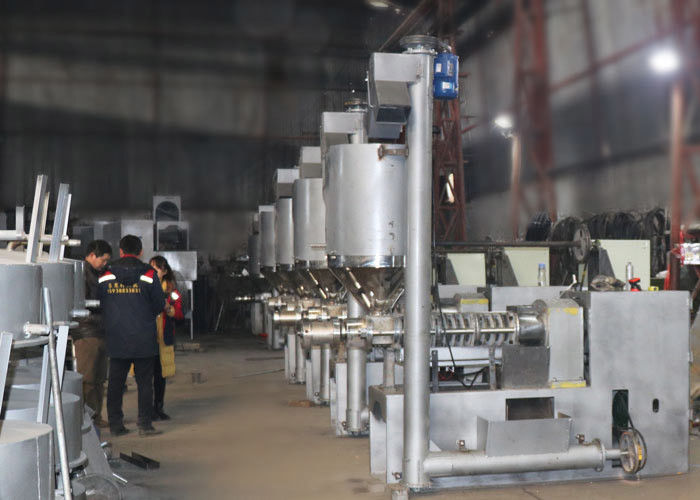 Spindelsnelheid 60-100 RPM Soja-olie-extractie machine ten behoeve van kopers